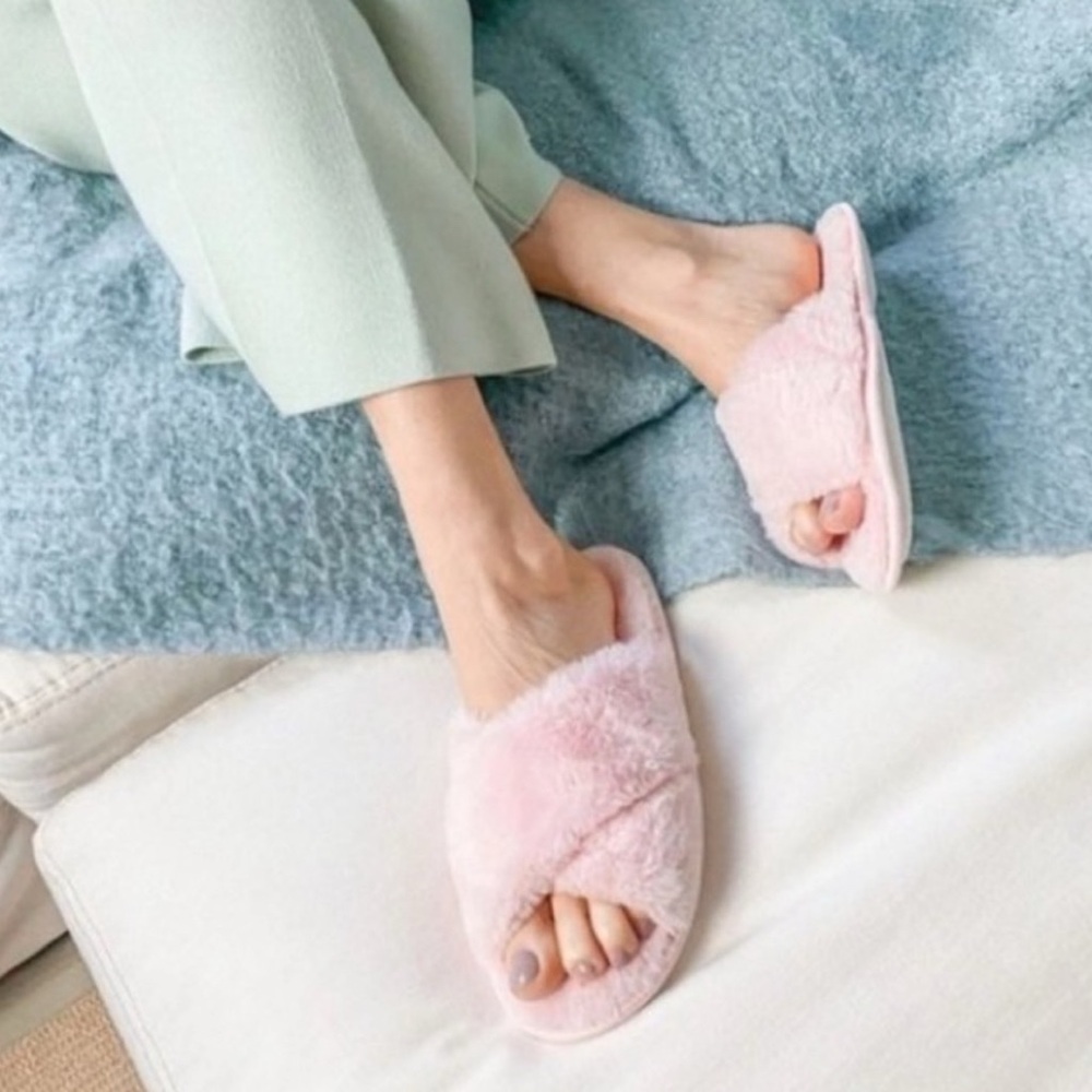 Splendid Faux Fur Slippers